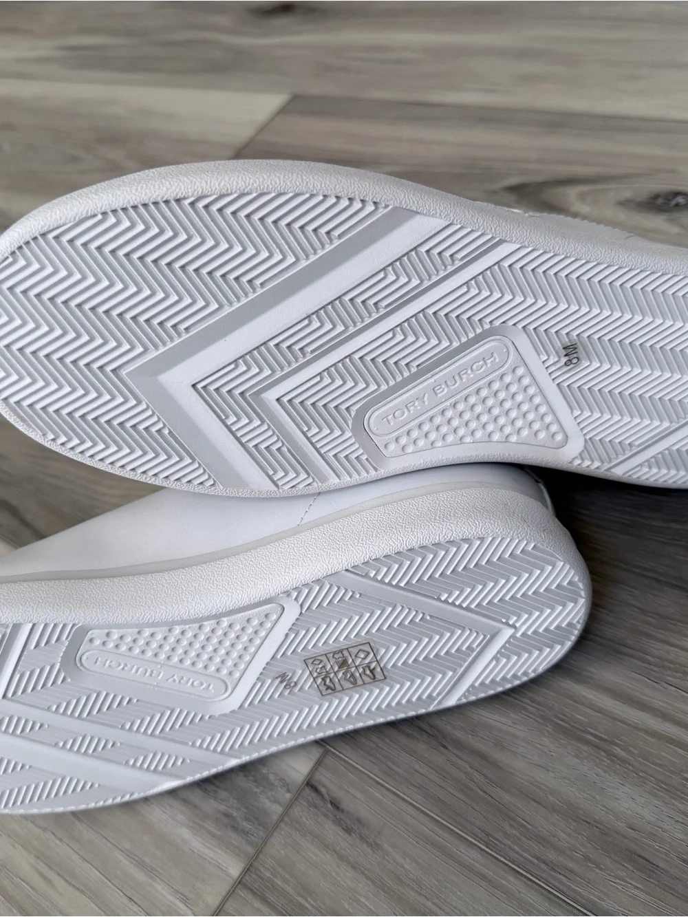 Tory Burch White Leather Sneakers Size 8 NWT No Box